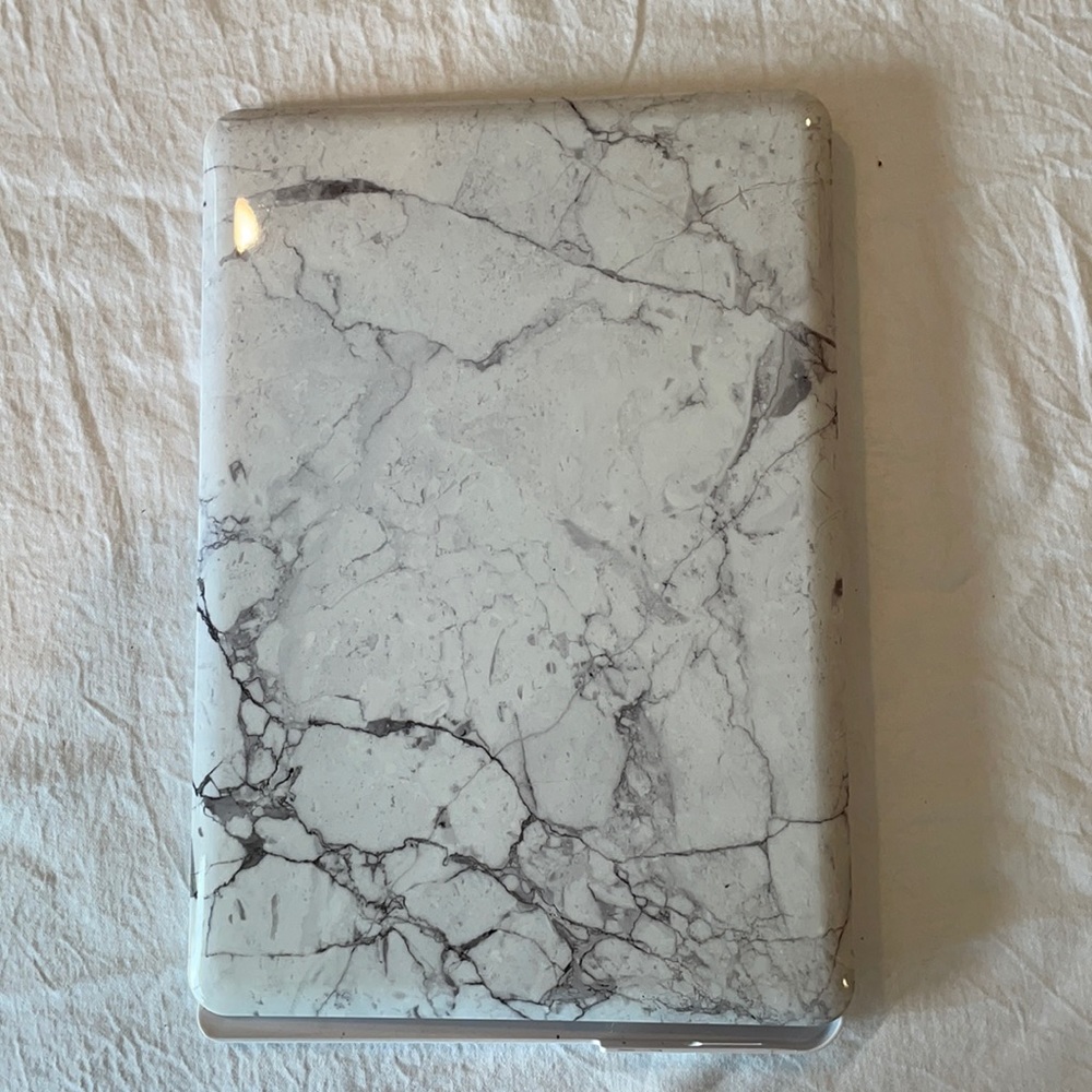 old skool Macbook Pro hard case